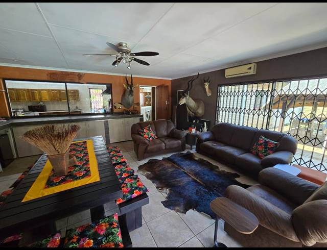 4 BEDROOM HOUSE FOR SALE IN THREE RIVERS EAST